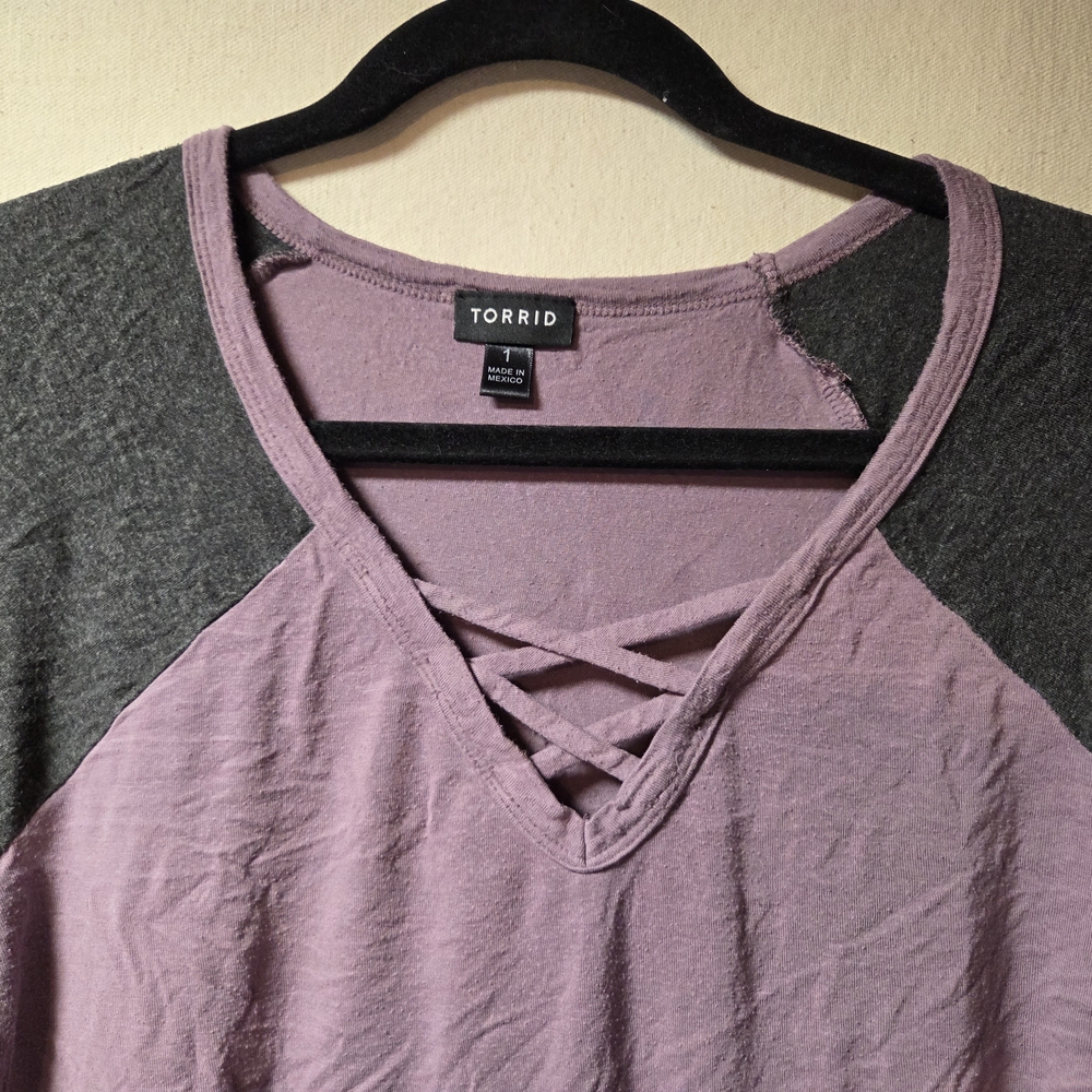 Torrid Two-Tone 3/4 Sleeve Top in Dusty Pink and HEAT Gray